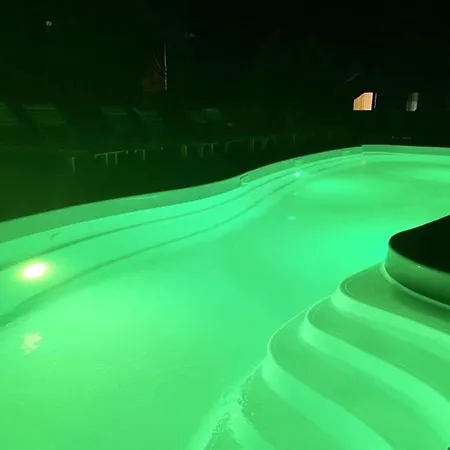 комфортний в *